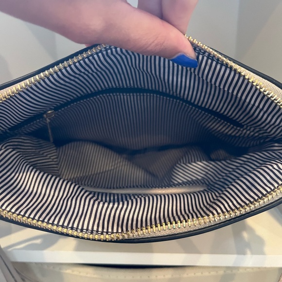 Purse - Picture 2 of 2